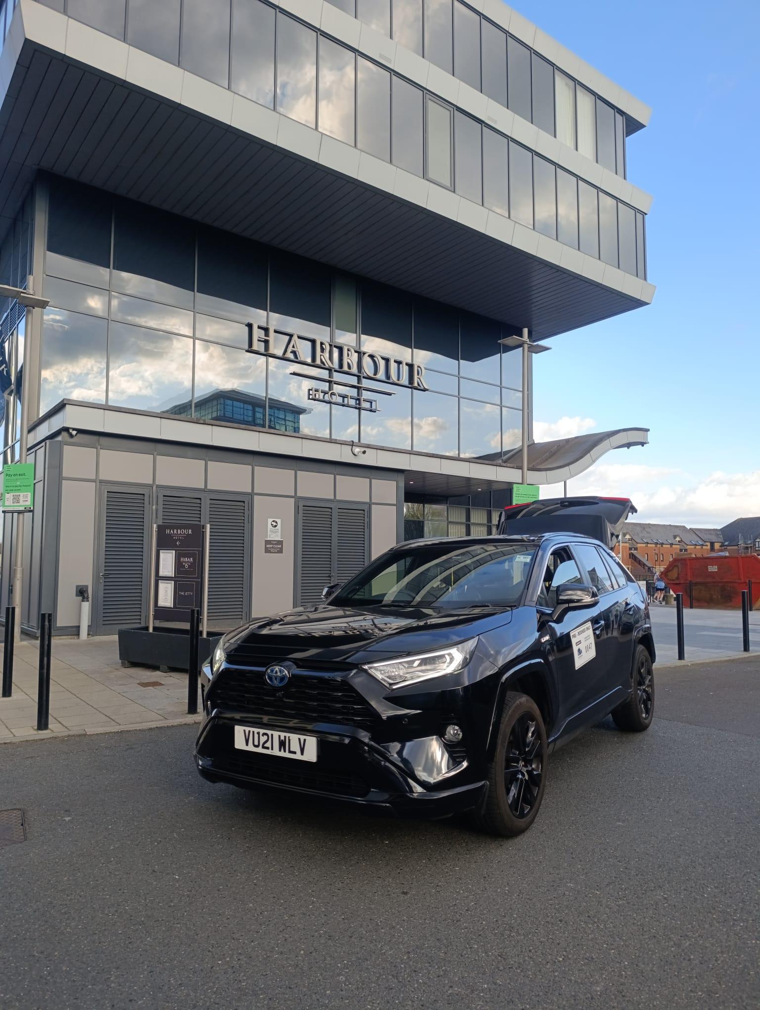 Saloon car for Heathrow Airport transfer from Southampton