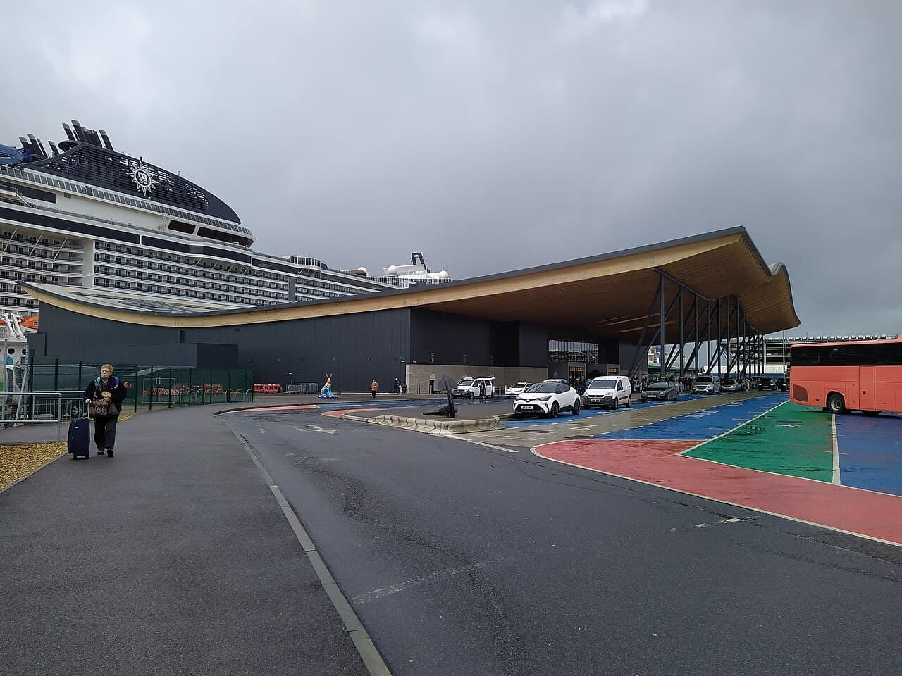 Horizon Cruise Terminal, Southampton — MSC Cruises Virtuosa and Euribia embarkation