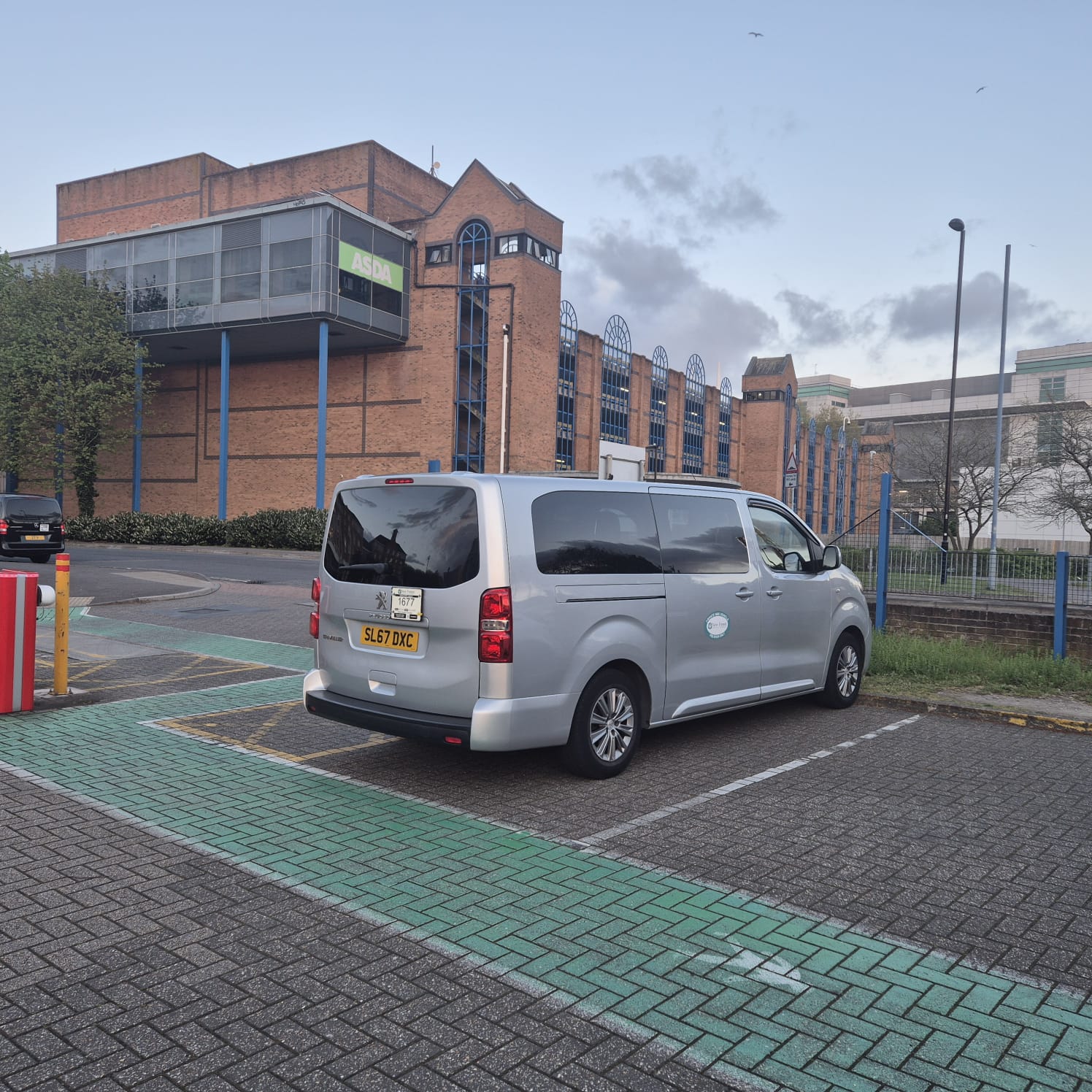 viaUNO Cars fleet vehicle parked in Southampton